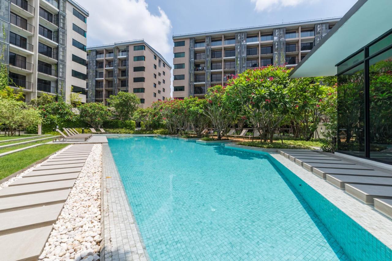 Blossom Sathorn By Plearn Apartment Bangkok Exterior photo