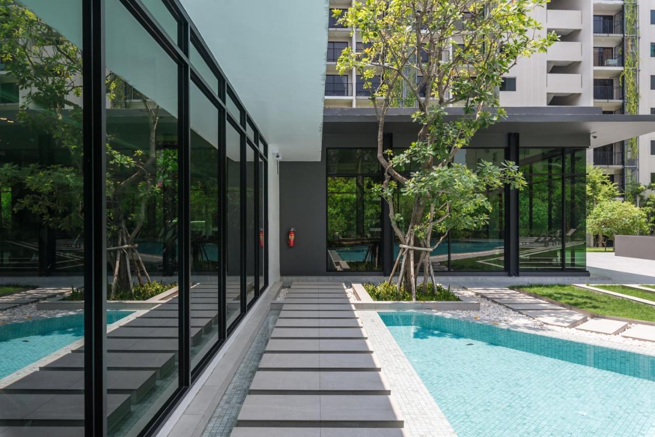 Blossom Sathorn By Plearn Apartment Bangkok Exterior photo