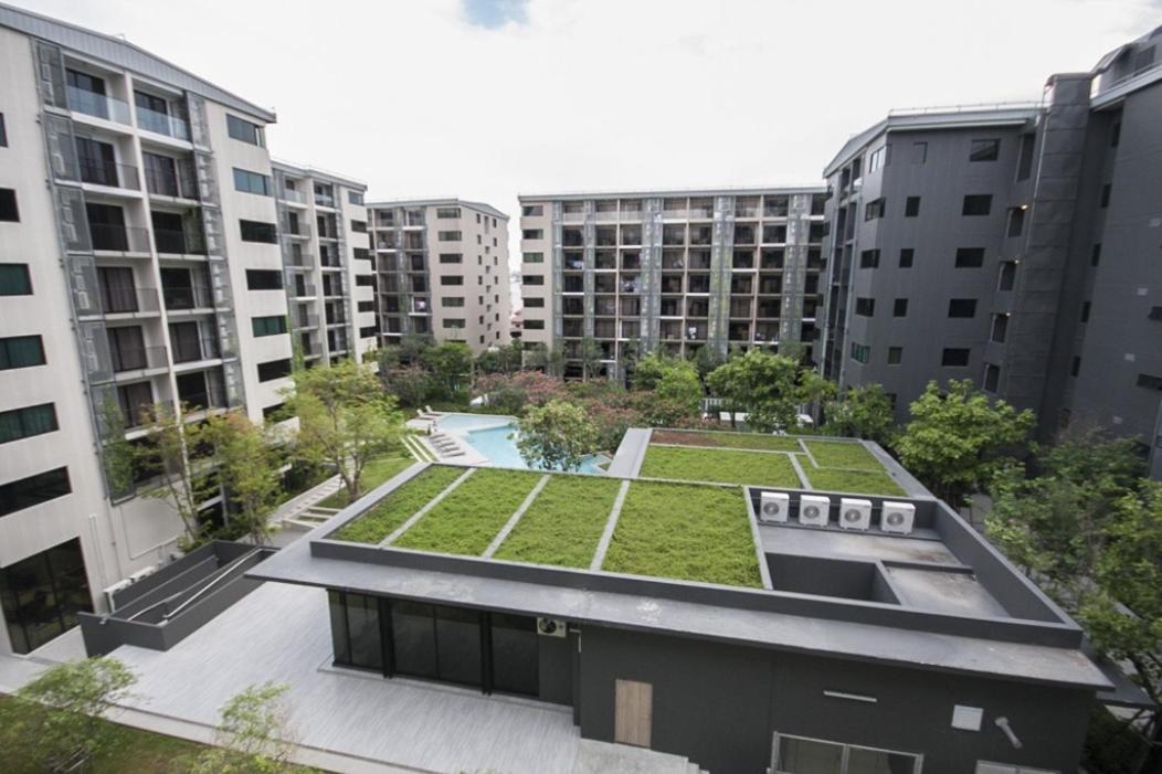 Blossom Sathorn By Plearn Apartment Bangkok Room photo