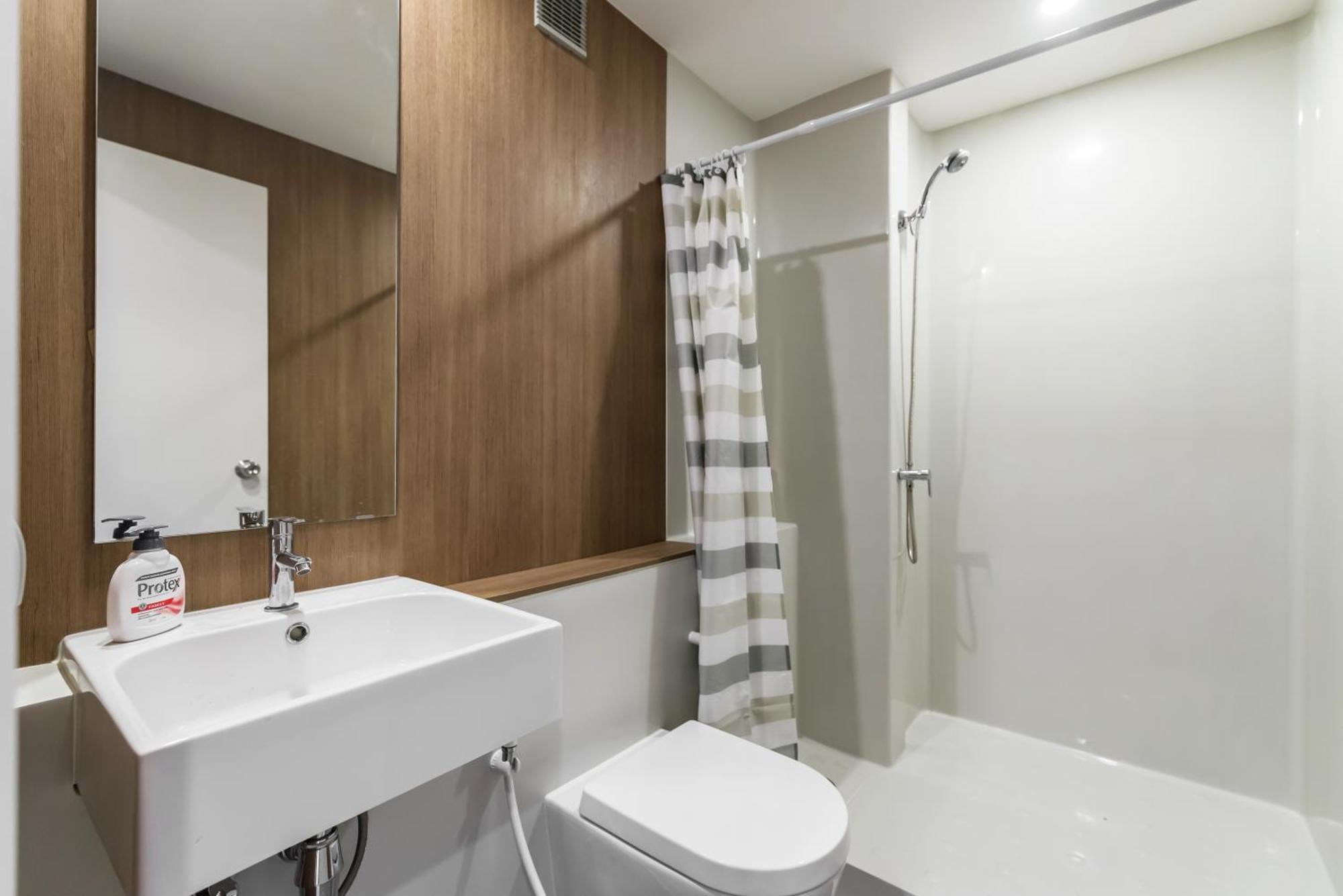 Blossom Sathorn By Plearn Apartment Bangkok Room photo
